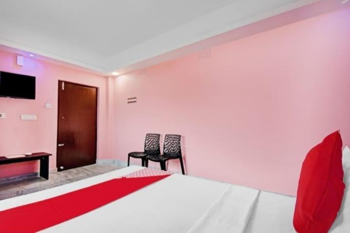 Rose Hotel